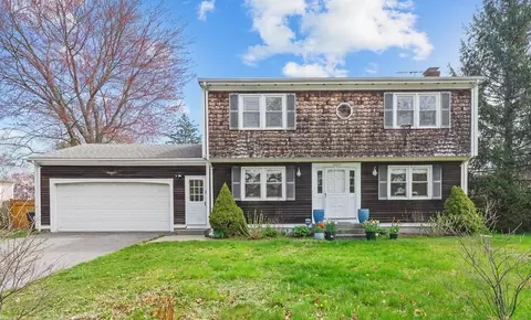 Exterior - 992 Main St, Warren, RI 02885 photo 3 of 11