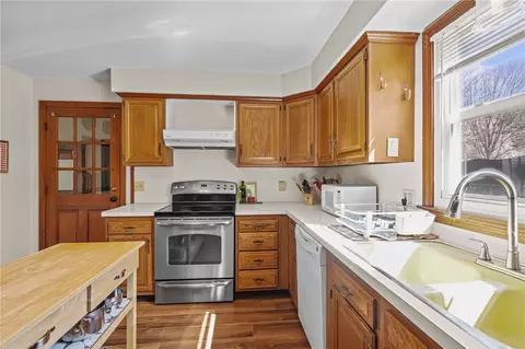 Kitchen - 992 Main St, Warren, RI 02885 photo 2 of 4