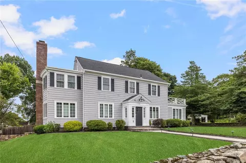 65 Grandview Ave, Lincoln, RI 02865