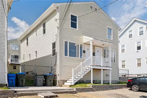 202 Sunbury St #202B, Providence, RI 02908