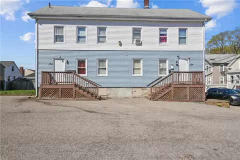 134 Hendrick St, Providence, RI 02908