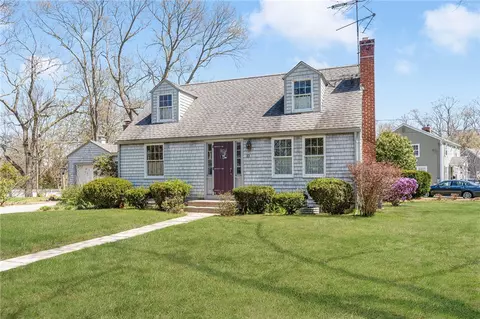 Exterior - 10 Enfield Rd, Warwick, RI 02886 photo 2 of 13
