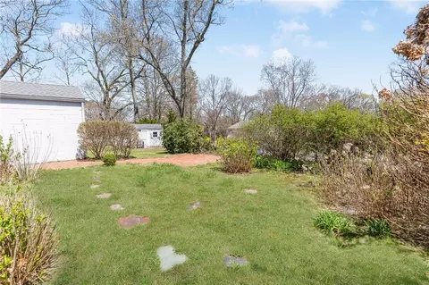 Exterior - 10 Enfield Rd, Warwick, RI 02886 photo 13 of 13