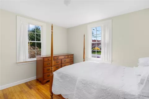 Bedroom - 10 Enfield Rd, Warwick, RI 02886 photo 1 of 2