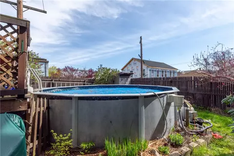 28 Emerson St, Woonsocket, RI 02895 photo 14