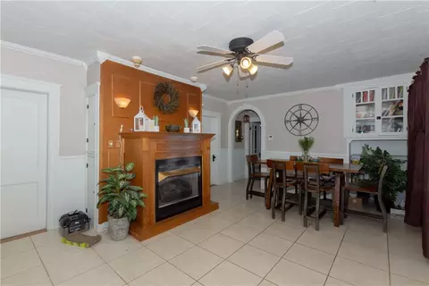 28 Emerson St, Woonsocket, RI 02895 photo 6