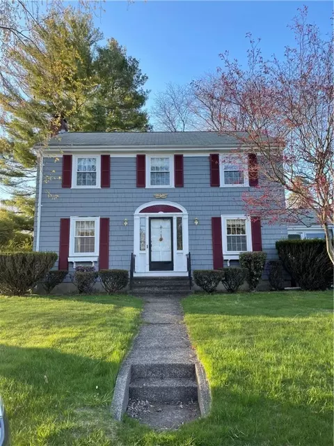 169 Hadde Ave, Cumberland, RI 02864