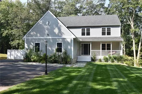 87 Scituate Ave, Johnston, RI 02919