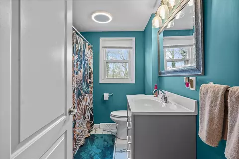 Bath - 87 Barton Ave, Warwick, RI 02889 photo 1 of 1