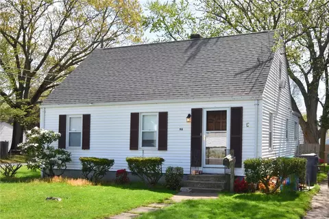 96 Homeland Ave, Warwick, RI 02886