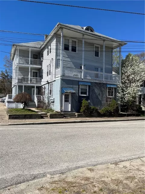 108 Avenue B, Woonsocket, RI 02895