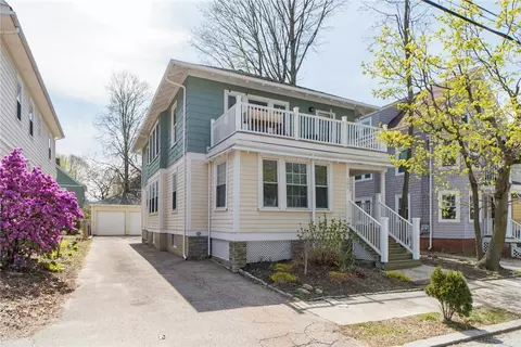 161 Fourth St #2, Providence, RI 02906