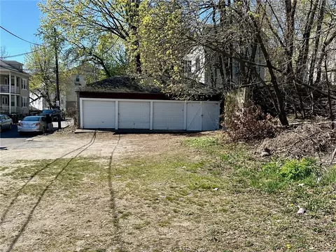 455 Carrington Ave, Woonsocket, RI 02895 photo 5
