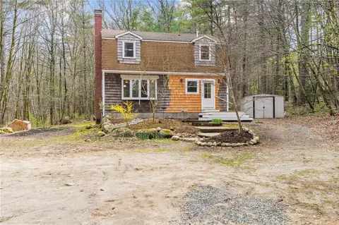 21 Bel Air Dr, Glocester, RI 02814