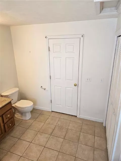 Bath - 8 Carol Ct, Fall River, MA 02720 photo 6 of 7