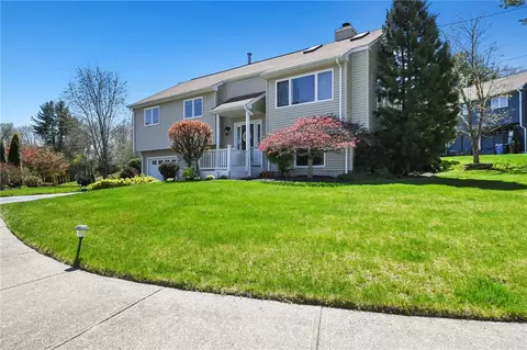 11 Natick Cir, Cranston, RI 02921