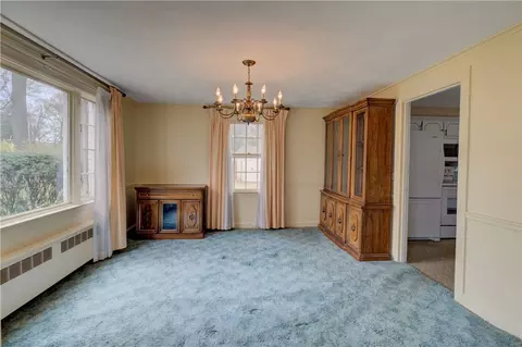 Living - 1 Pine Edge Ct, Warwick, RI 02889 photo 4 of 4