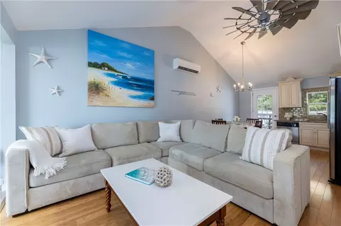 Living - 6 Richmond Dr, Westerly, RI 02891 photo 2 of 4