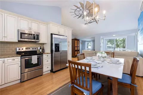 Dining - 6 Richmond Dr, Westerly, RI 02891 photo 1 of 2