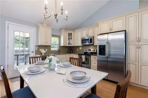 Kitchen - 6 Richmond Dr, Westerly, RI 02891 photo 1 of 2