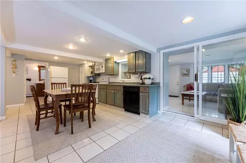 Kitchen - 6 Richmond Dr, Westerly, RI 02891 photo 2 of 2