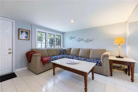 Living - 6 Richmond Dr, Westerly, RI 02891 photo 4 of 4