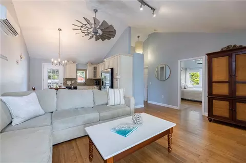 Living - 6 Richmond Dr, Westerly, RI 02891 photo 3 of 4