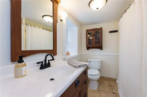 Bath - 6 Richmond Dr, Westerly, RI 02891 photo 2 of 2