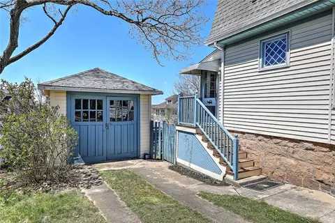 34 Highland Ave, Westerly, RI 02891 photo 9