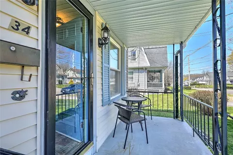 34 Highland Ave, Westerly, RI 02891 photo 6