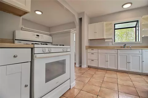 41 Clark St, Westerly, RI 02891 photo 11