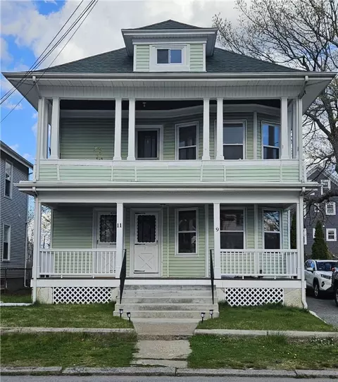 9 Ash St, Pawtucket, RI 02860