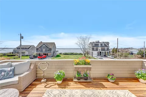 11 Willow Way, Barrington, RI 02806