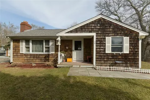 70 Crandall Rd, Little Compton, RI 02837