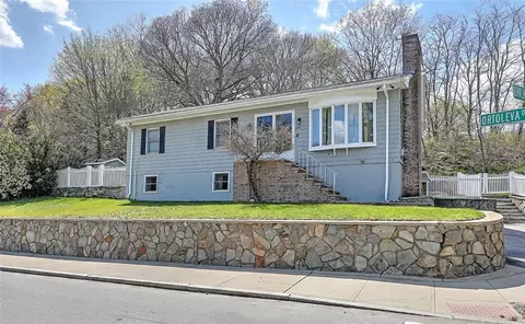 200 Ortoleva Dr, Providence, RI 02909