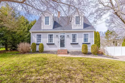 7 Nutmeg Dr, Westerly, RI 02891