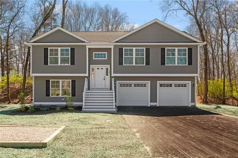 20 Cross Rd, Cumberland, RI 02864