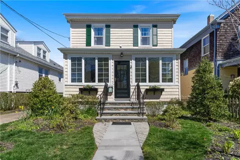 31 Harrison Ave, Newport, RI 02840