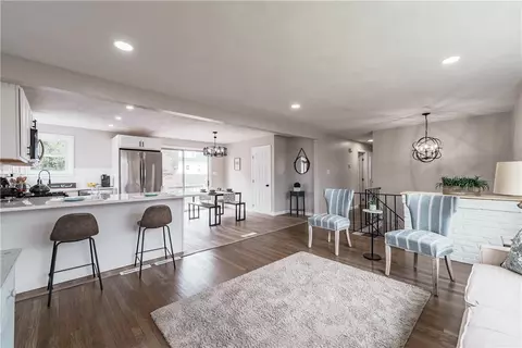 45 Dix Ave, Johnston, RI 02919