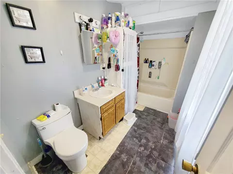 186 High St, Woonsocket, RI 02895 photo 32