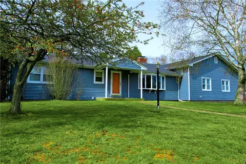 10 South Dr, Hopkinton, RI 02804