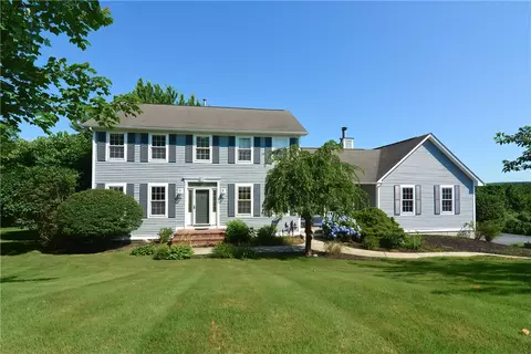 2 Cider Ct, Cumberland, RI 02864
