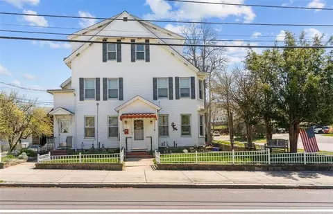 33 Grove Ave #4, Westerly, RI 02891