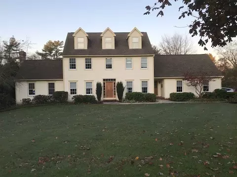 28 Ginger Ct, North Kingstown, RI 02852
