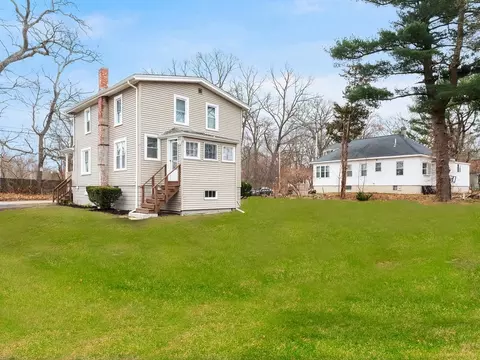 Exterior - 89 Irving Rd, Warwick, RI 02888 photo 2 of 4