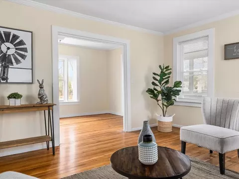 Dining - 89 Irving Rd, Warwick, RI 02888 photo 1 of 4