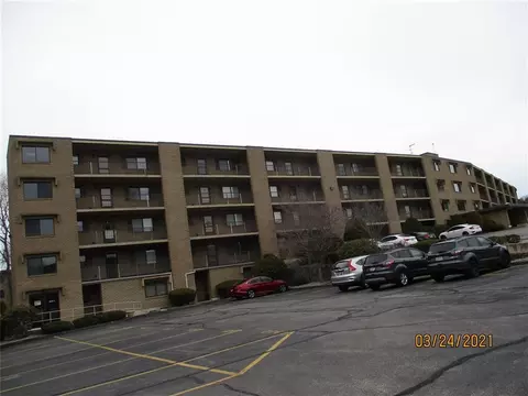 650 E Greenwich Ave #7-408, West Warwick, RI 02893
