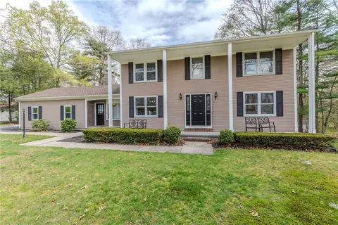 79 Mapleville Rd, Smithfield, RI 02828
