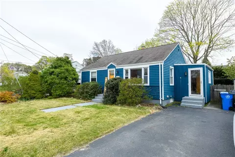 78 Warren Ave, Cranston, RI 02920