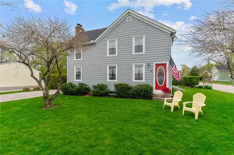 68 Margin St, Westerly, RI 02891 photo 2